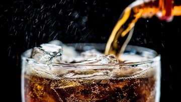 220926-Aca3-des-f1-Un-refresco-de-cola-espanto